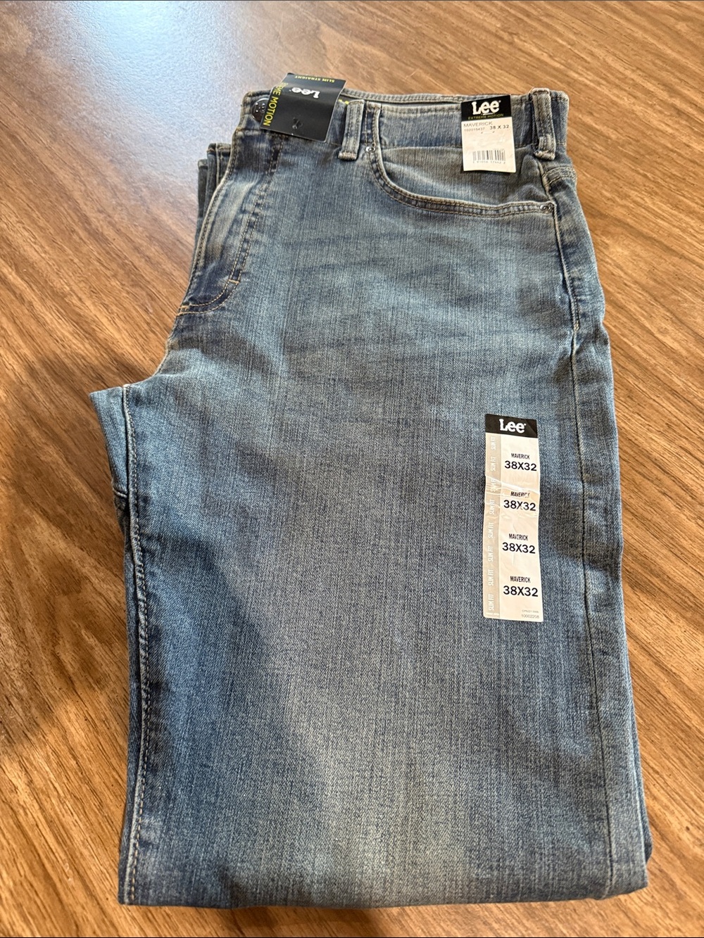 Lee Men’s Straight Jeans in Faded Blue